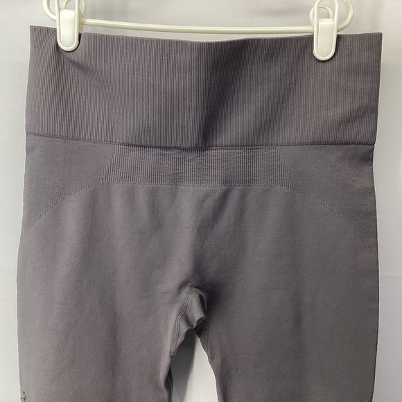 Pro-Fit Seamless Women’s Compression Leggings size: Large color: Gray - Picture 5 of 9